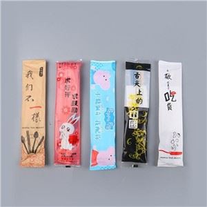 Komplet namiznega pribora za enkratno uporabo